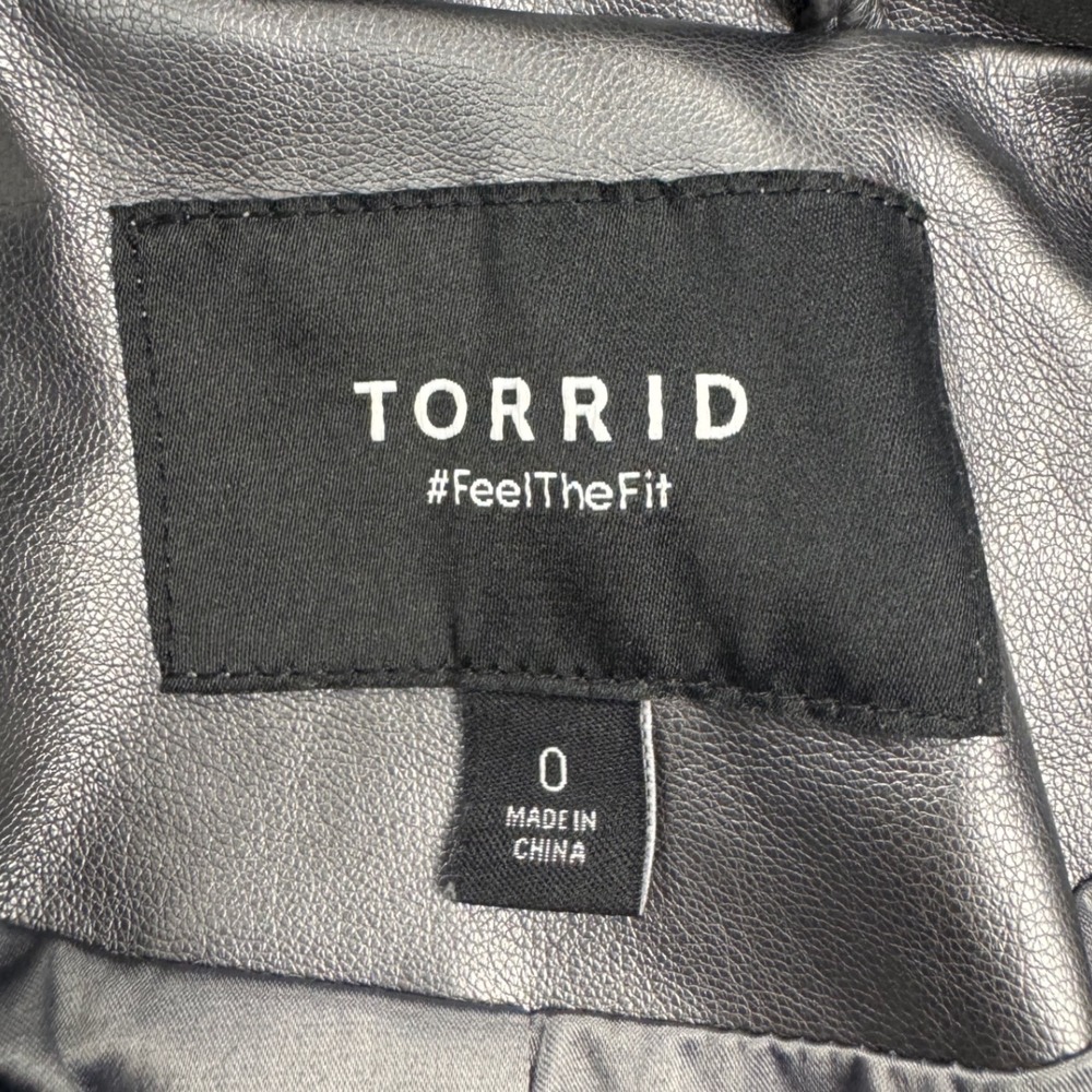 Torrid Plus Size 0X Metallic Faux Leather Moto Biker Jacket Silver Gray - Picture 8 of 11